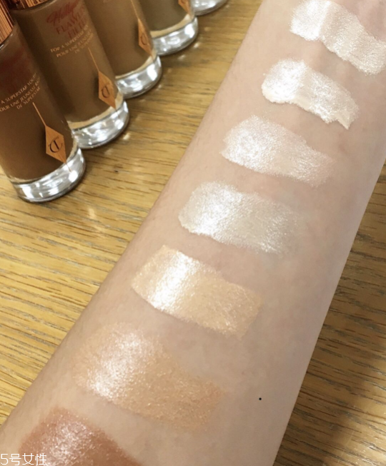 ct新品妝前高光濾鏡液怎么樣？charlotte tilbury粉底好用嗎？