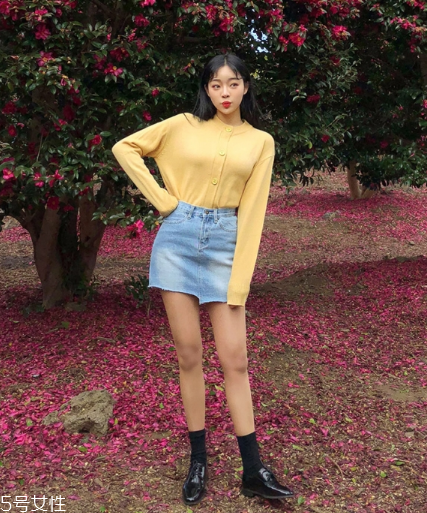 牛仔短裙搭配什么鞋？瞬間變身萌萌少女