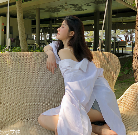 襯衫前面怎么塞進(jìn)褲子？教你襯衫塞一半的穿法