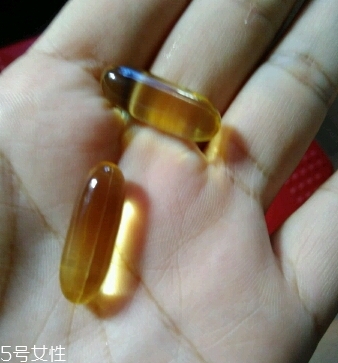 gnc魚油一天吃幾粒？gnc魚油飯前還是飯后吃