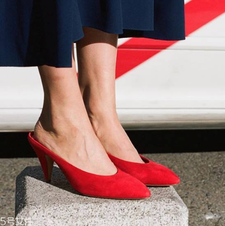 mansur gavriel鞋子多少錢？一眼就陷進去的品牌