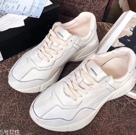 gucci老爹鞋有女款嗎？明星們?nèi)耸忠浑p
