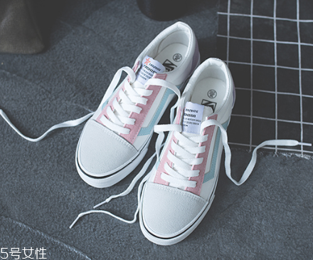 帆布鞋褪色如何修復(fù)？帆布鞋褪色要注意