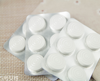 明治益生菌酸奶片好吃嗎？酸酸甜甜口感好