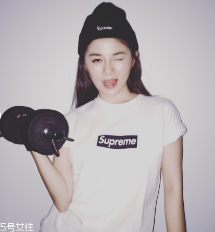 supreme在哪有實(shí)體店？時尚潮人的必備款