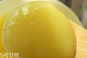 蜂王漿是什么味道？辣味跟酸味