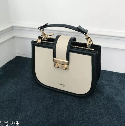 saddler seoul是什么牌子？終于不用撞包了