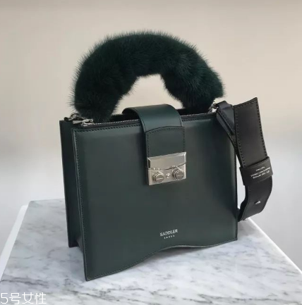 saddler seoul是什么牌子？終于不用撞包了