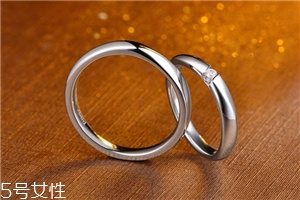 婚戒買黃金還是鉆石？兩者優(yōu)缺點(diǎn)對比