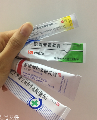 痘印顏色加深是怎么回事？補(bǔ)水還不夠