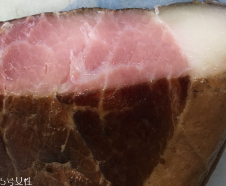 煙熏臘肉會致癌嗎？別大量吃就行