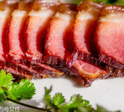 煙熏臘肉怎么炒好吃？做法多多任你選