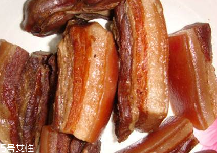 煙熏臘肉怎么炒好吃？做法多多任你選