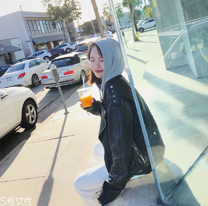 皮衣放久了掉皮怎么辦？皮衣掉皮輕松解決