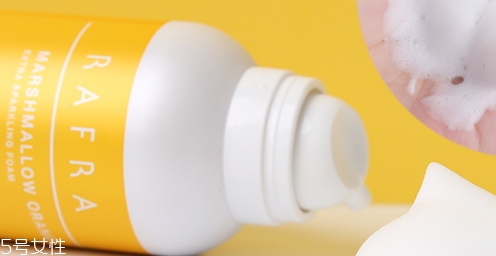 潔面泡沫怎么用？肌膚上停留幾秒效果最佳