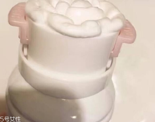 潔面泡沫能卸妝嗎？