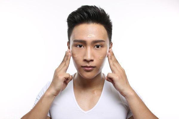 男生怎么化妝顯臉??？這4個地方化好秒帥