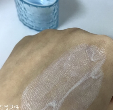 防曬乳可以當(dāng)隔離用嗎？不可用在妝前