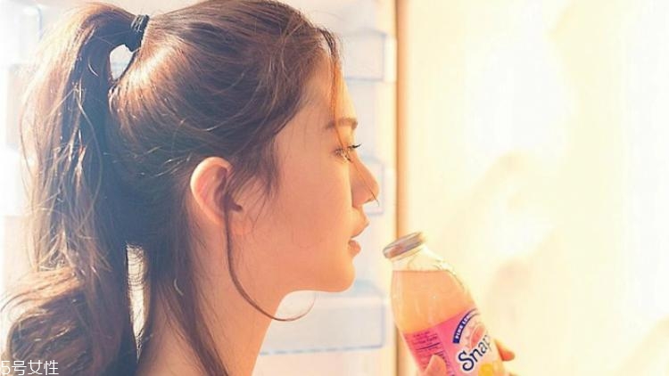 圓臉方臉適合什么扎發(fā)？2018流行少女扎發(fā)