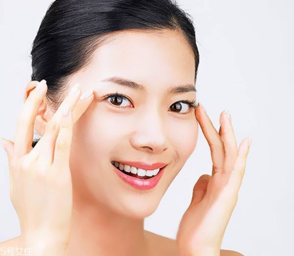 什么樣的人笑起來好看？如何避免笑起來像鬼？