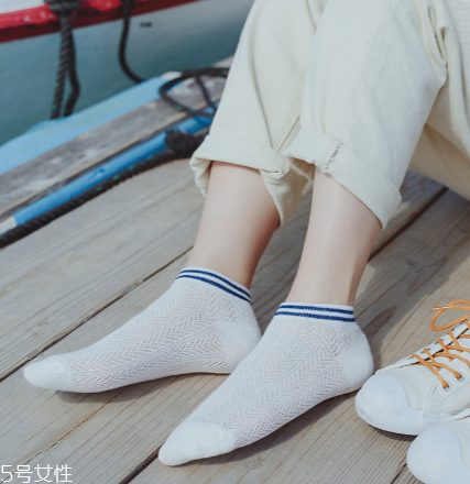 襪子能放在洗衣機洗嗎？襪子最好手洗