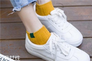 襪子能和衣服一起洗嗎？襪子最好單獨(dú)洗