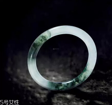 玉手鐲斷了怎么修復？玉手鐲佩戴要當心