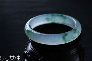 玉手鐲可以戴著睡覺(jué)嗎？玉手鐲有助于睡眠
