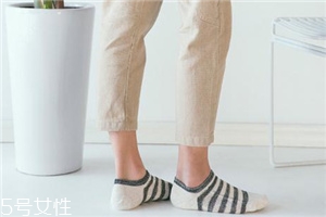 襪子上的黃漬怎么洗掉？黃漬輕松去無(wú)蹤