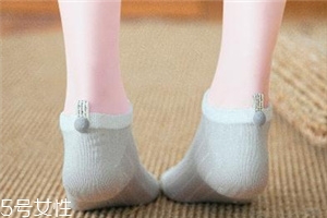 襪子發(fā)白怎么處理？這樣就能解決了