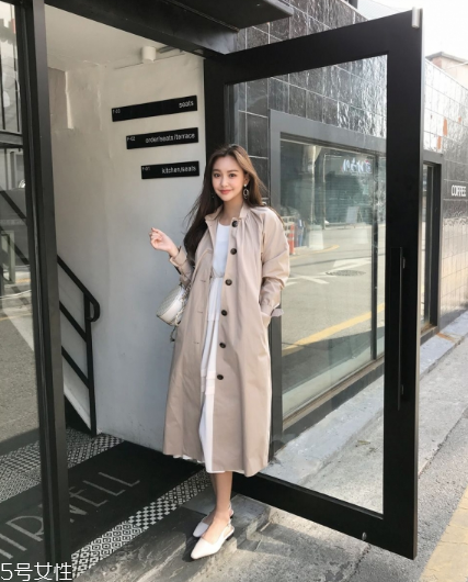 連衣裙配什么外套？讓你甜美又減齡