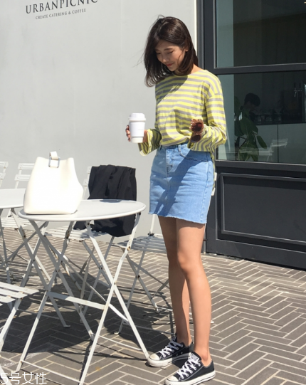 長袖t恤怎么搭配？屬于你的最佳出門穿搭