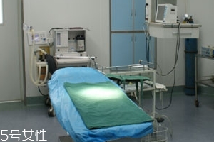 麻藥可以帶上飛機嗎？不能帶但可托運