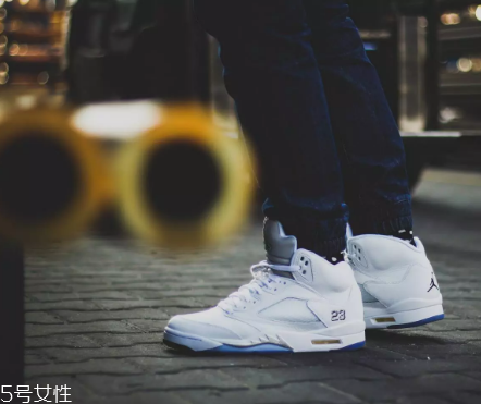 小白鞋洗了變黃怎么辦？小白鞋越洗越黃補(bǔ)救方法