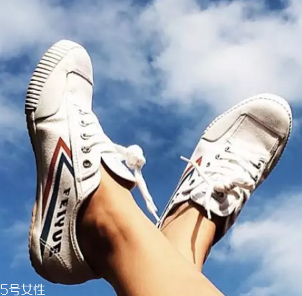 小白鞋淋雨怎么處理？小白鞋淋雨后保養(yǎng)方法