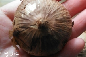 黑蒜怎么吃？黑蒜最好吃的吃法