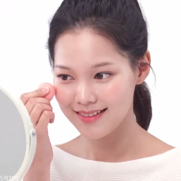 保濕透薄妝容怎么畫(huà)