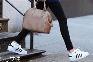 小白鞋怎么存放不發(fā)黃？小白鞋的存放方法