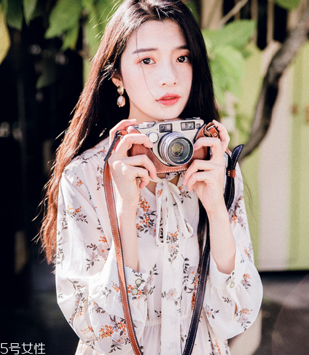 微胖女生穿什么裙子好看？微胖女生穿搭圖片