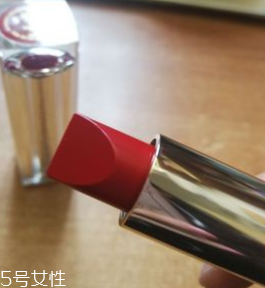 雅詩蘭黛戀愛300和310哪個(gè)好 300和310對比試色