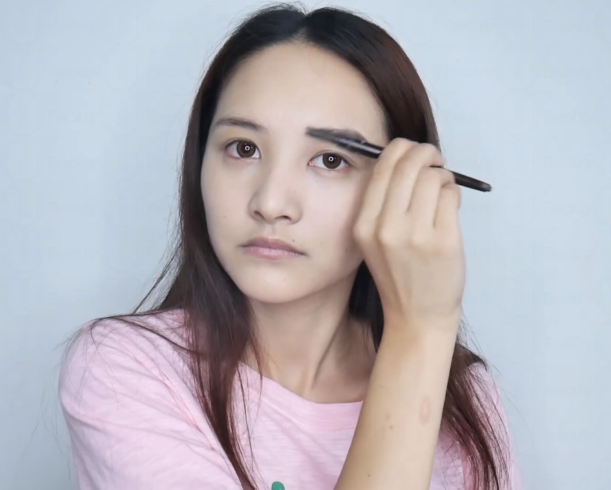 玫瑰色眼妝的畫(huà)法教程