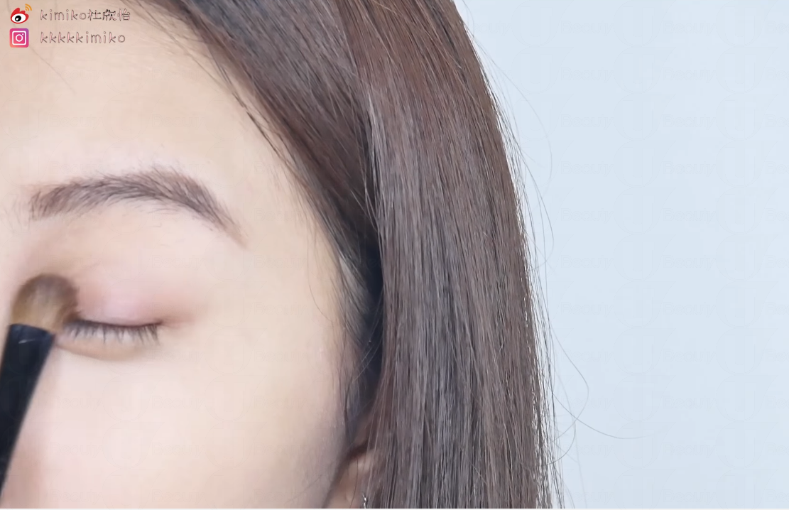 玫瑰色眼妝的畫(huà)法教程