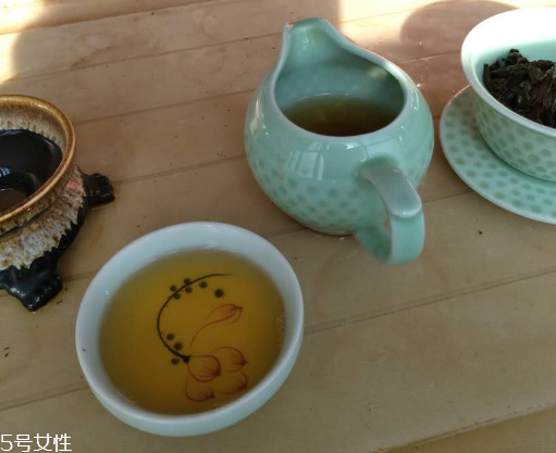 紅茶是酸性還是堿性？