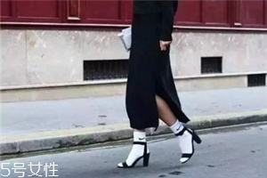襪子怎么搭配時尚？襪子外露搭配圖片