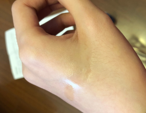 單方精油可以直接涂臉上嗎？哪些單方精油可以直接涂抹