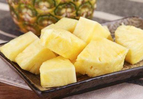 菠蘿里面發(fā)黑能吃嗎？切開菠蘿里面是黑色的怎么回事？