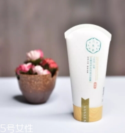 百雀羚三生花玫瑰系列怎么樣？三生花玫瑰花釀潤(rùn)妍系列評(píng)測(cè)