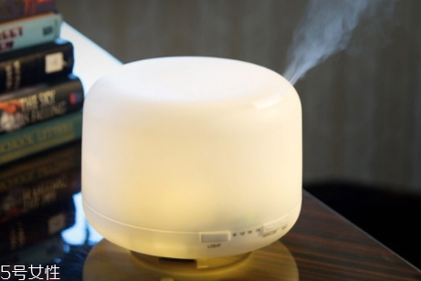 香薰燈怎么用？精油香薰燈使用注意事項