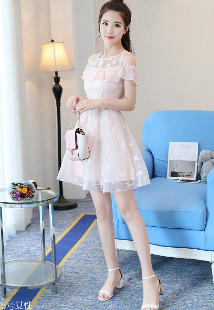 高瘦女生穿什么連衣裙？最適合高瘦女生的連衣裙款式