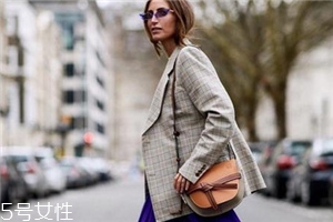 loewe gate bag多少錢？羅意威18新款馬鞍包價(jià)格